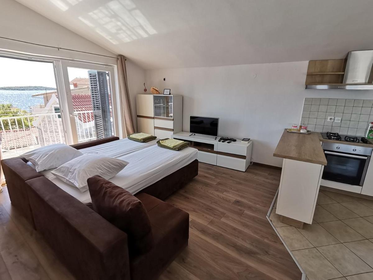 Apartment Zdravka Primosten Exterior photo